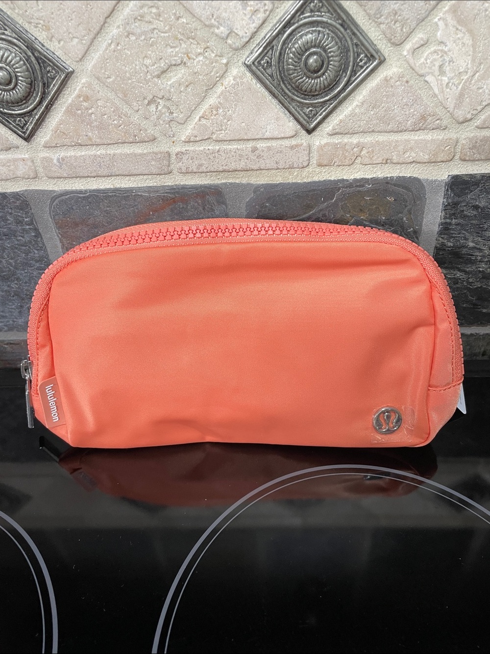 NWT Lululemon Everywhere Belt Bag 1L in coral kiss